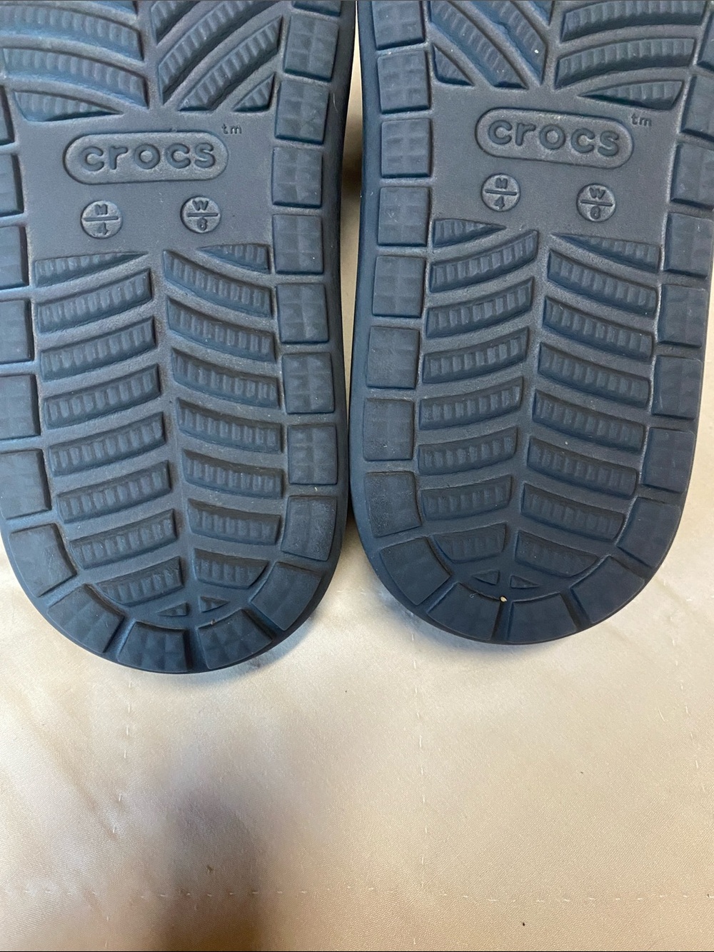 CROCS Women's Slip-On Clog in black - Picture 4 of 5
